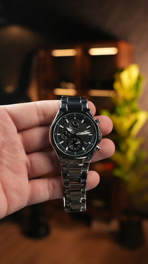 Reloj Mark Fairwhale Chronarex Plateado en la mano, foto real de Androrelojes